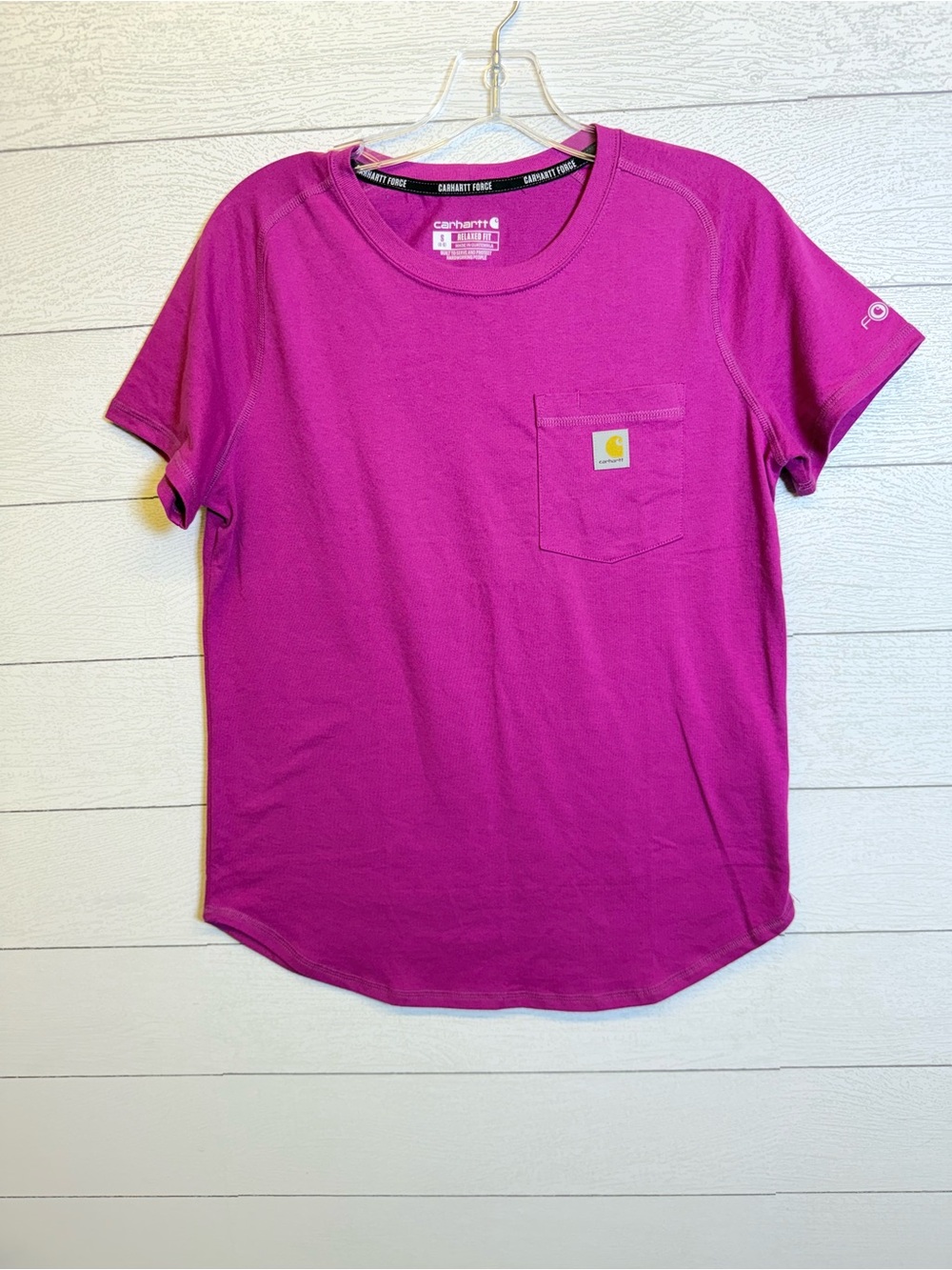 Carhartt Relaxed Fit Women's Bright Magenta Pocket Tee Size Small (4-6)